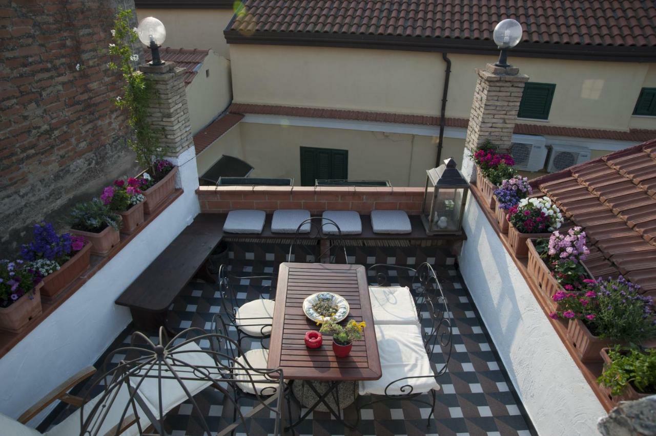 Residenza D'Oria B&B Фоджиа Экстерьер фото