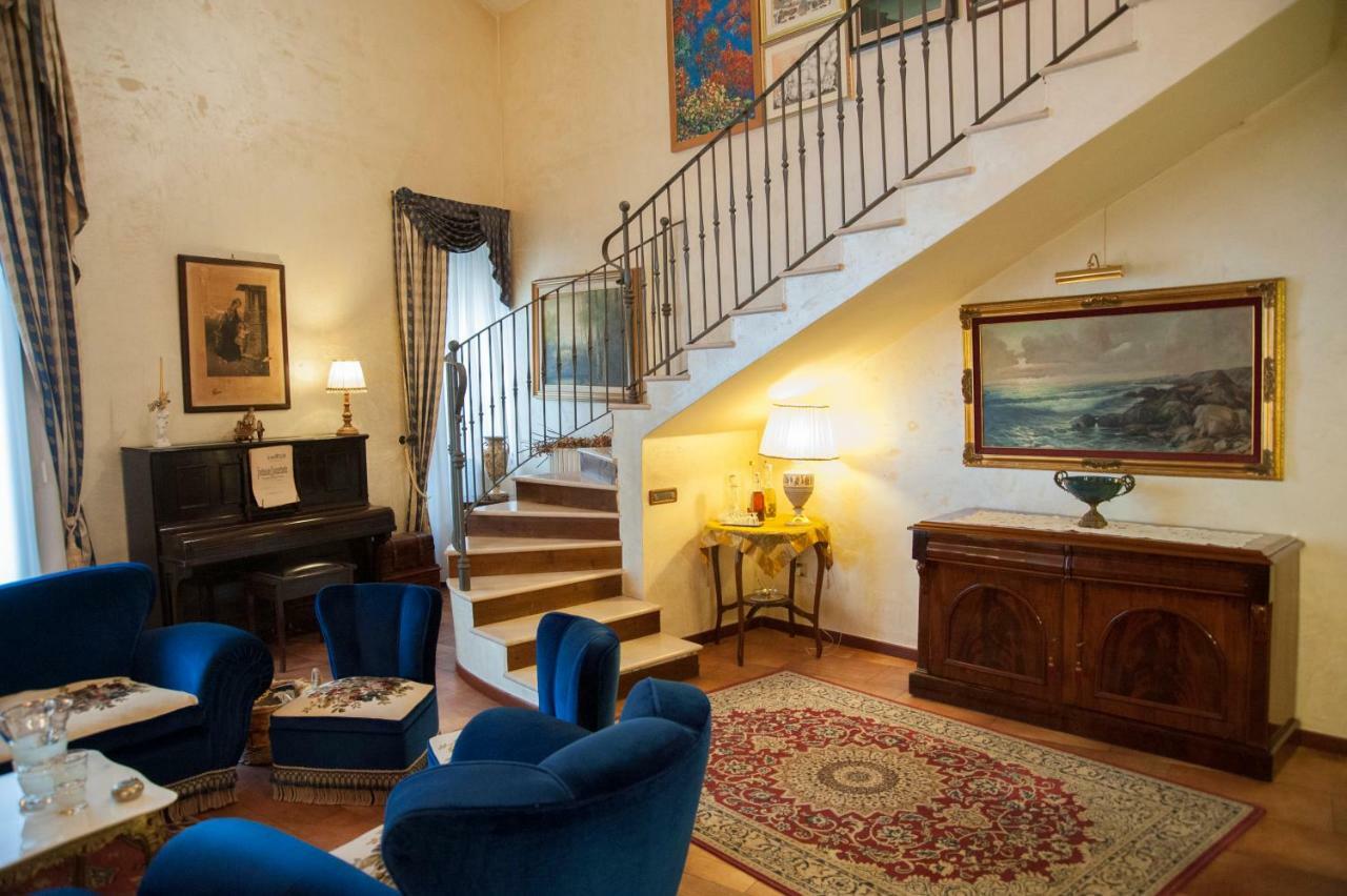Residenza D'Oria B&B Фоджиа Экстерьер фото